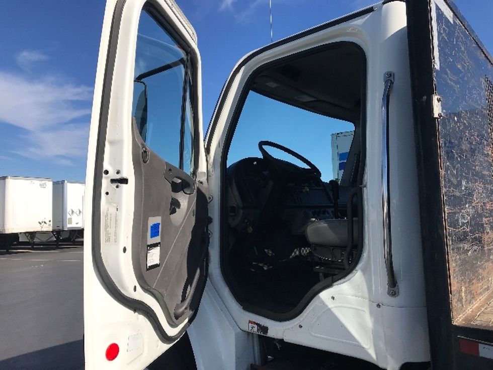 Flatbed Truck-Light and Medium Duty Trucks-Freightliner-2018-M2-Torrance-CA-318,288\n\t\tmiles-$ 32,250 - Image 16