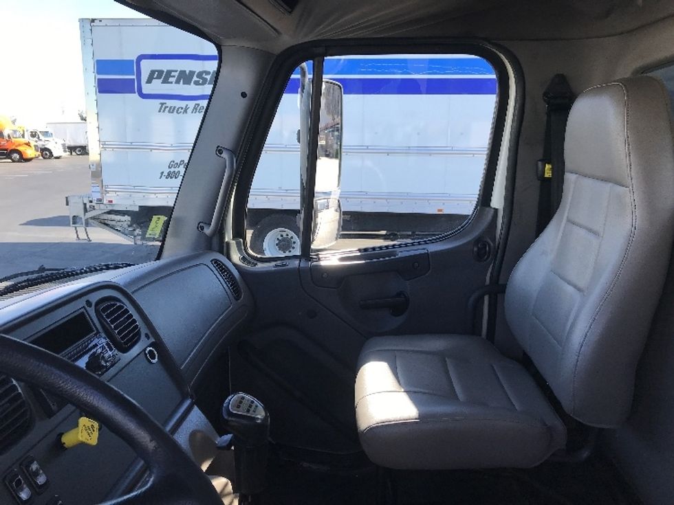 Flatbed Truck-Light and Medium Duty Trucks-Freightliner-2018-M2-Torrance-CA-318,288\n\t\tmiles-$ 32,250 - Image 19