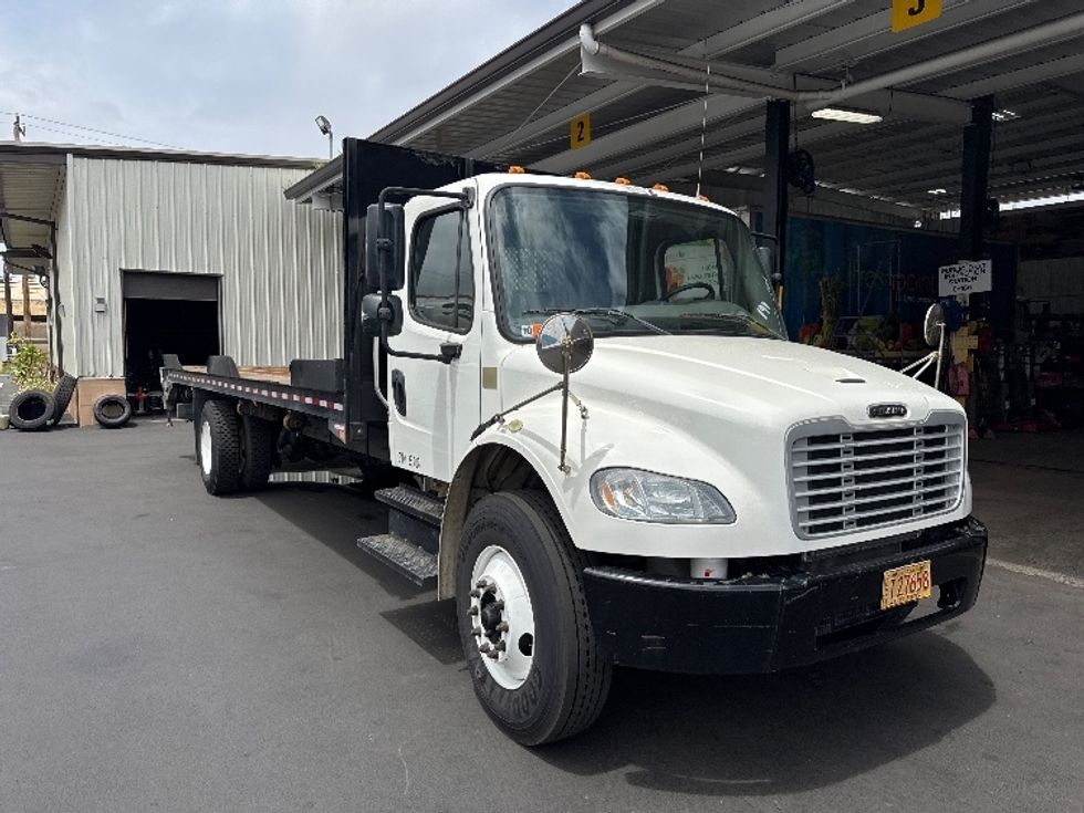 Flatbed Truck-Light and Medium Duty Trucks-Freightliner-2018-M2-Torrance-CA-70,614\n\t\tmiles-$ 46,250 - Image 1
