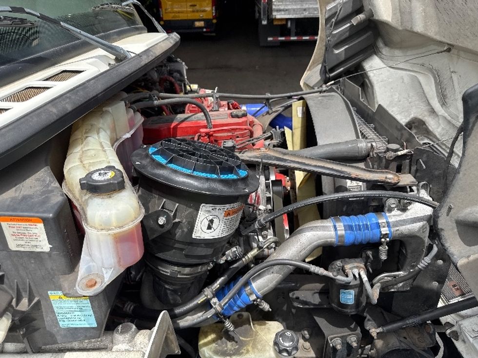 Flatbed Truck-Light and Medium Duty Trucks-Freightliner-2018-M2-Torrance-CA-70,614\n\t\tmiles-$ 46,250 - Image 22