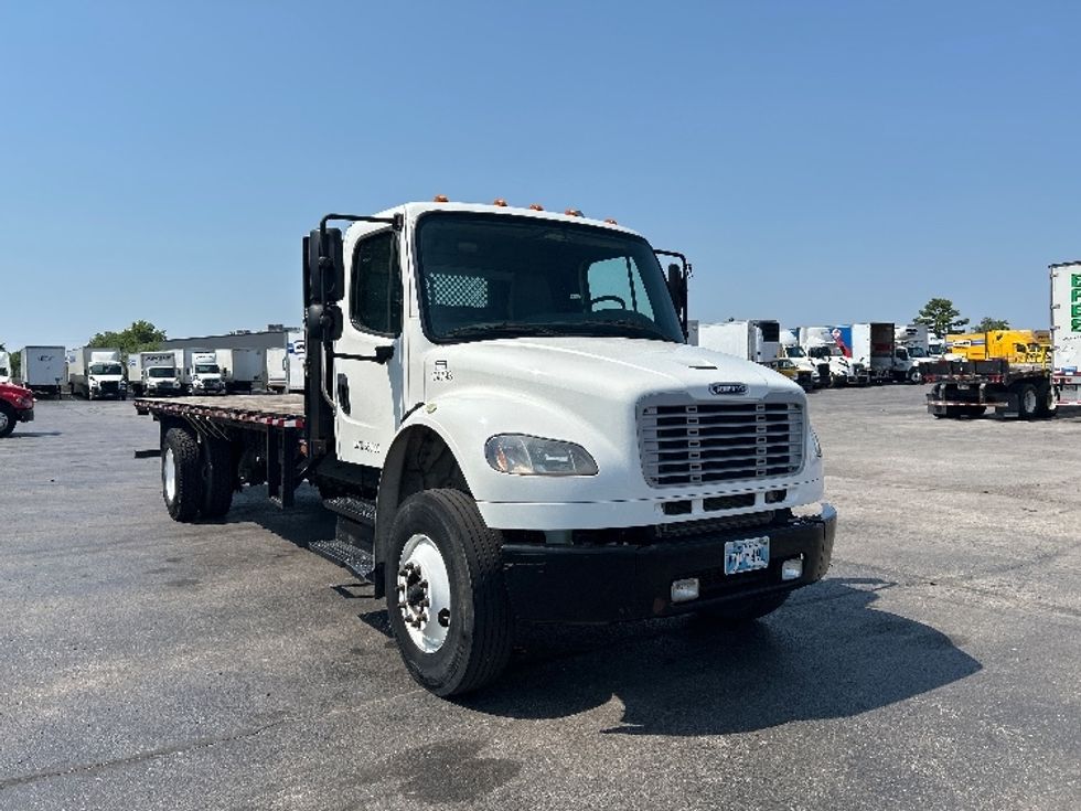 Flatbed Truck-Light and Medium Duty Trucks-Freightliner-2018-M2-Tulsa-OK-197,206\n\t\tmiles-$ 38,750 - Image 1