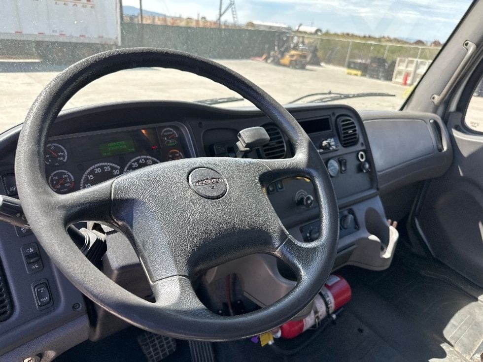 Flatbed Truck-Light and Medium Duty Trucks-Freightliner-2018-M2-West Sacramento-CA-172,943\n\t\tmiles-$ 56,750 - Image 17