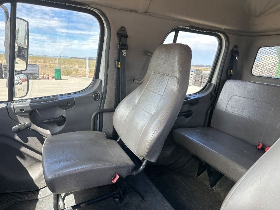 Flatbed Truck-Light and Medium Duty Trucks-Freightliner-2018-M2-West Sacramento-CA-172,943\n\t\tmiles-$ 56,750 - Image 19