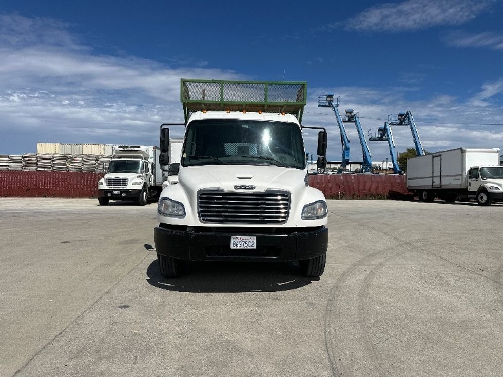 Flatbed Truck-Light and Medium Duty Trucks-Freightliner-2018-M2-West Sacramento-CA-172,943\n\t\tmiles-$ 56,750 - Image 2