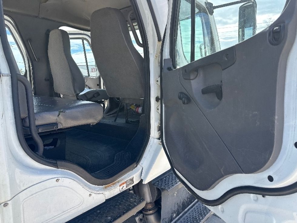 Flatbed Truck-Light and Medium Duty Trucks-Freightliner-2018-M2-West Sacramento-CA-172,943\n\t\tmiles-$ 56,750 - Image 25