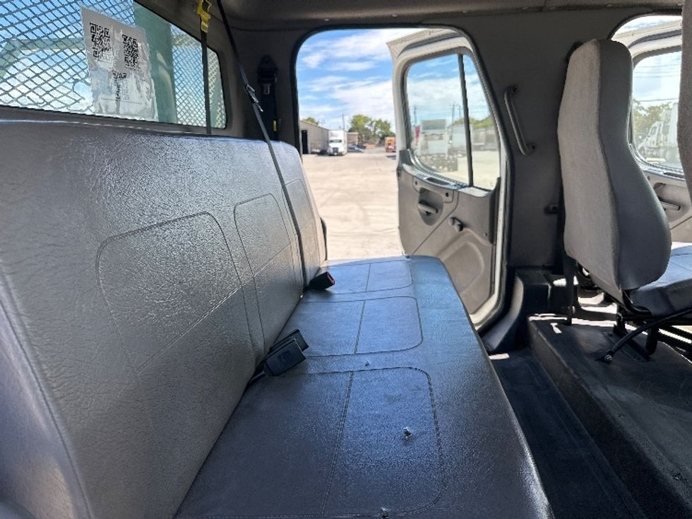 Flatbed Truck-Light and Medium Duty Trucks-Freightliner-2018-M2-West Sacramento-CA-172,943\n\t\tmiles-$ 56,750 - Image 26