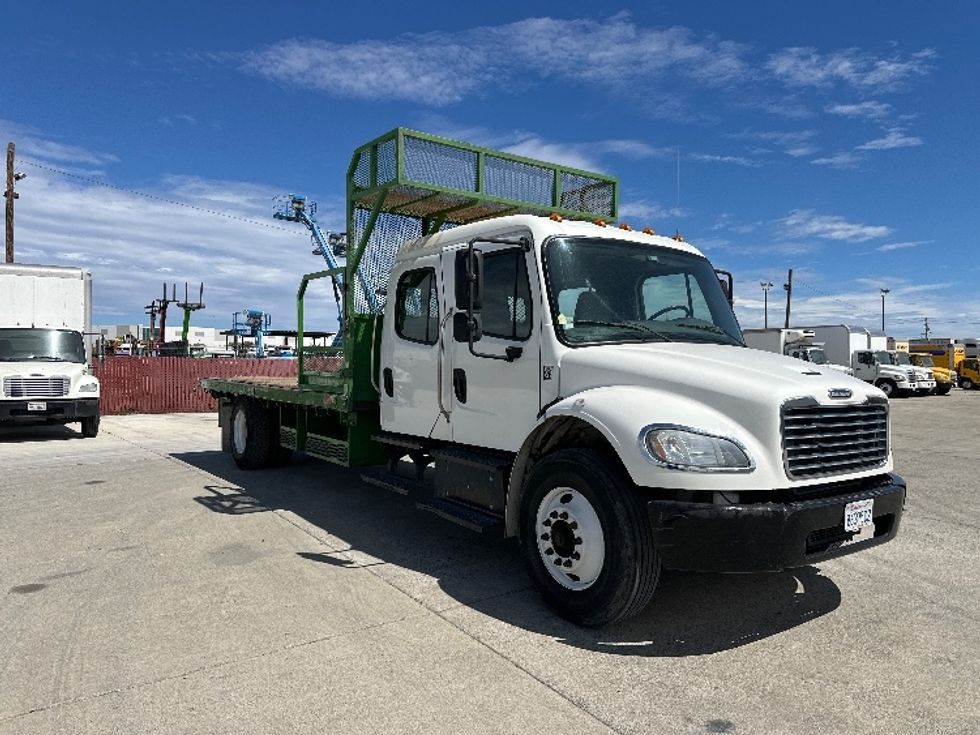 Flatbed Truck-Light and Medium Duty Trucks-Freightliner-2018-M2-West Sacramento-CA-172,943\n\t\tmiles-$ 56,750 - Image 3