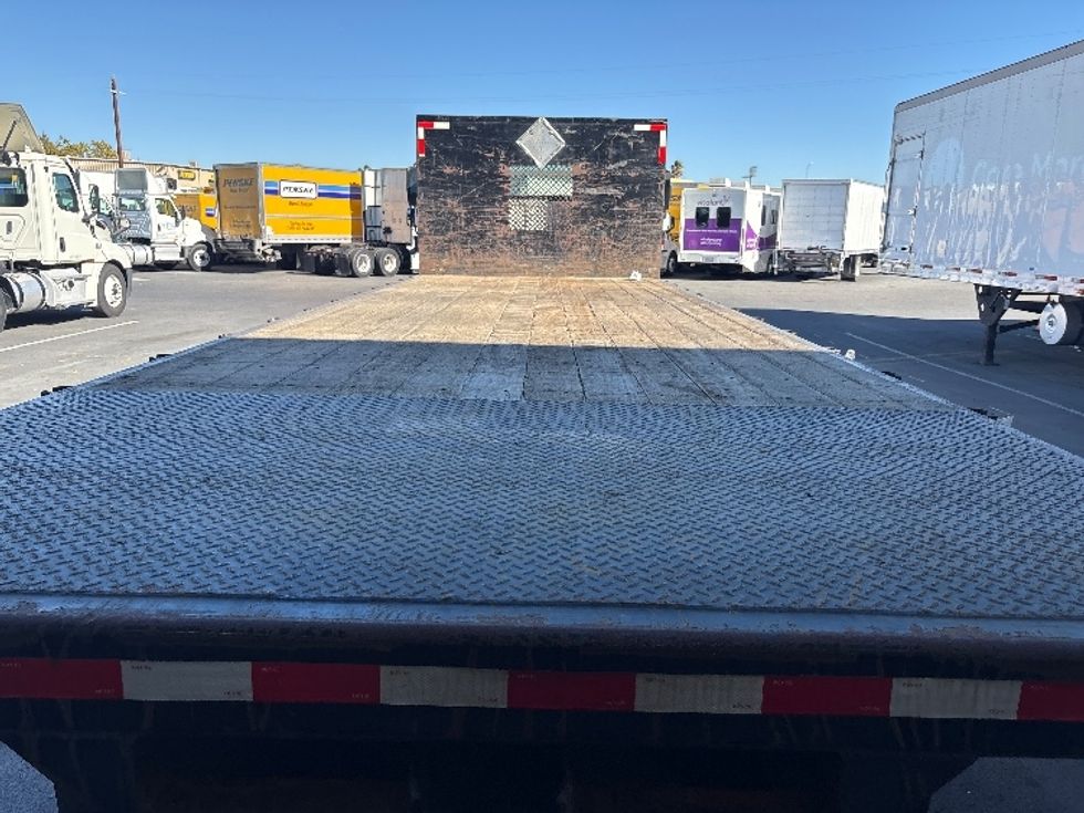 Flatbed Truck-Light and Medium Duty Trucks-Freightliner-2018-M2-West Sacramento-CA-254,178\n\t\tmiles-$ 52,500 - Image 10