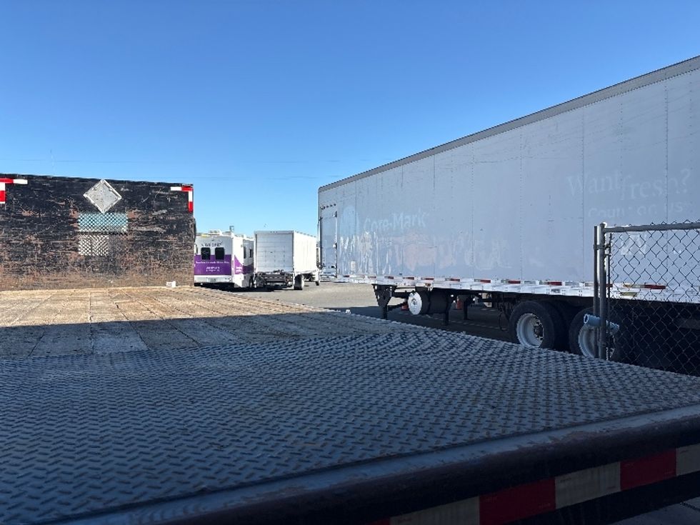 Flatbed Truck-Light and Medium Duty Trucks-Freightliner-2018-M2-West Sacramento-CA-254,178\n\t\tmiles-$ 52,500 - Image 12