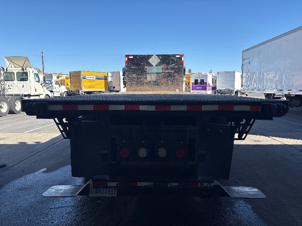 Flatbed Truck-Light and Medium Duty Trucks-Freightliner-2018-M2-West Sacramento-CA-254,178\n\t\tmiles-$ 52,500 - Image 8