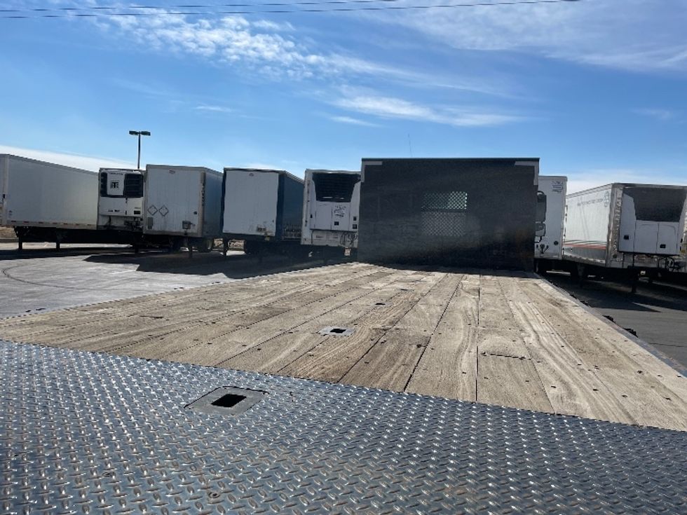 Flatbed Truck-Light and Medium Duty Trucks-Freightliner-2018-M211264S-Aurora-CO-182,941\n\t\tmiles-$ 100,250 - Image 10