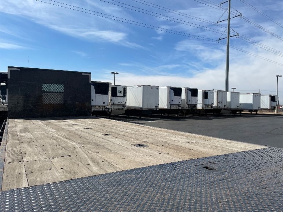 Flatbed Truck-Light and Medium Duty Trucks-Freightliner-2018-M211264S-Aurora-CO-182,941\n\t\tmiles-$ 100,250 - Image 11