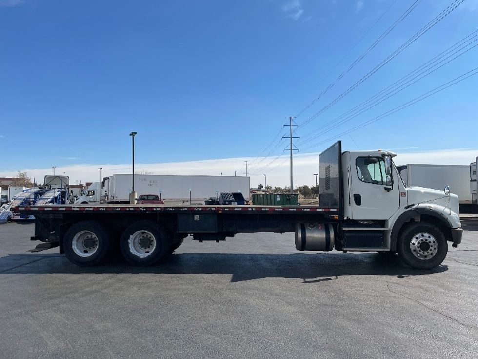 Flatbed Truck-Light and Medium Duty Trucks-Freightliner-2018-M211264S-Aurora-CO-182,941\n\t\tmiles-$ 100,250 - Image 14