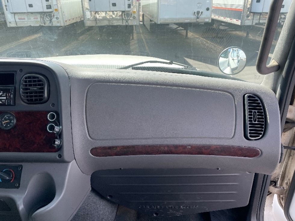 Flatbed Truck-Light and Medium Duty Trucks-Freightliner-2018-M211264S-Aurora-CO-182,941\n\t\tmiles-$ 100,250 - Image 20