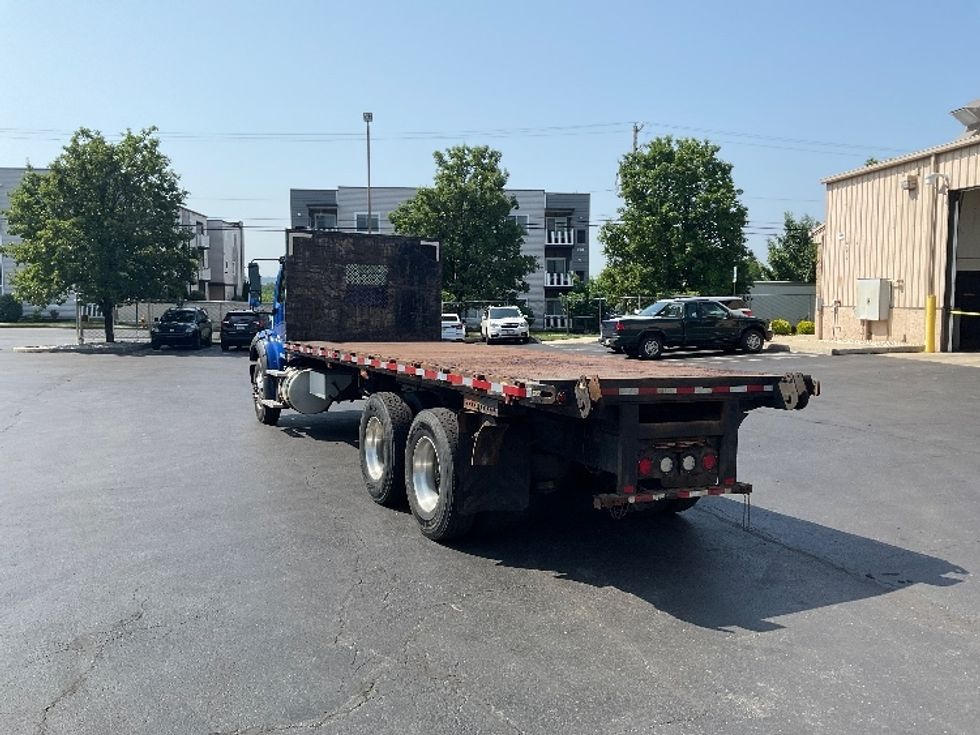 Flatbed Truck-Light and Medium Duty Trucks-Freightliner-2018-M211264S-Bethlehem-PA-165,330\n\t\tmiles-$ 73,000 - Image 6