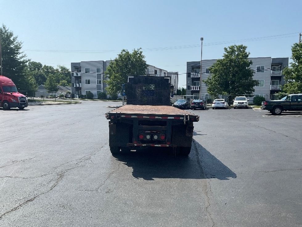 Flatbed Truck-Light and Medium Duty Trucks-Freightliner-2018-M211264S-Bethlehem-PA-165,330\n\t\tmiles-$ 73,000 - Image 7