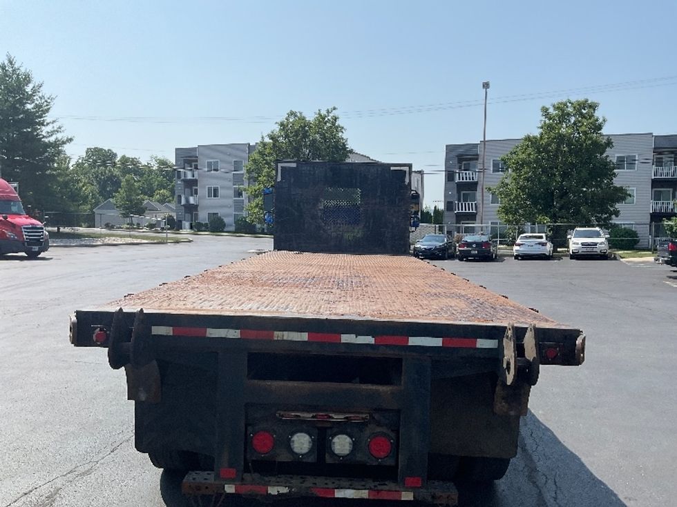 Flatbed Truck-Light and Medium Duty Trucks-Freightliner-2018-M211264S-Bethlehem-PA-165,330\n\t\tmiles-$ 73,000 - Image 8
