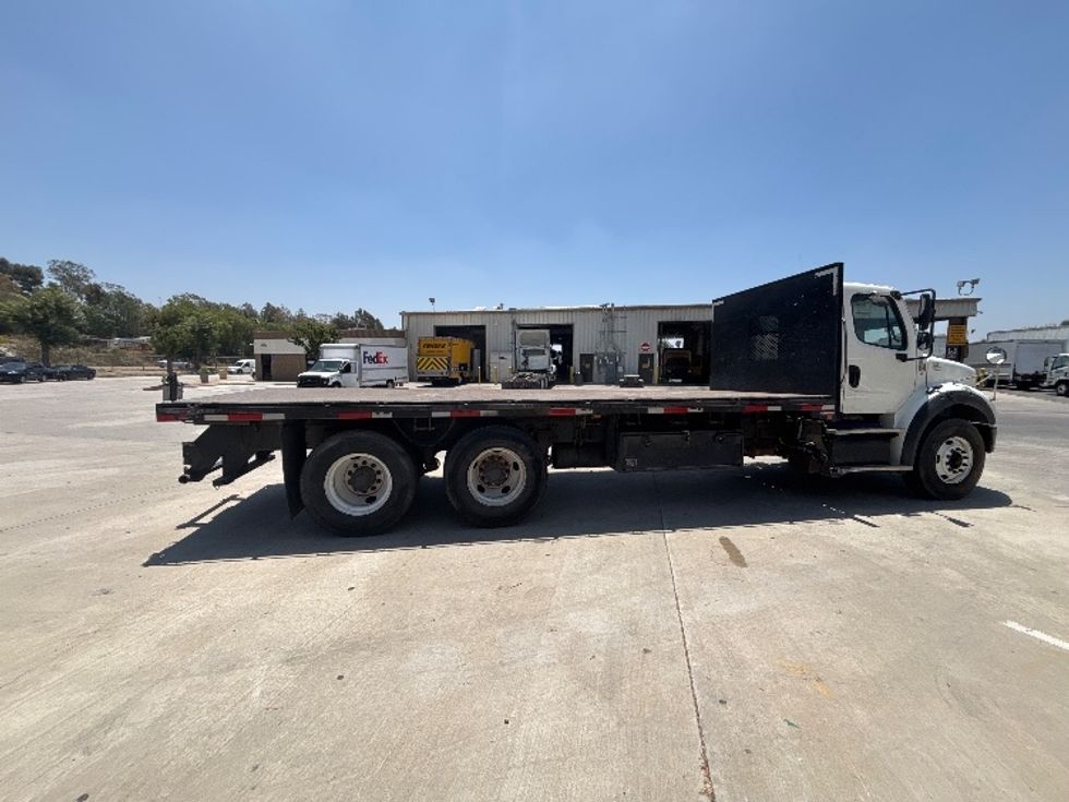 Flatbed Truck-Light and Medium Duty Trucks-Freightliner-2018-M211264S-Fontana-CA-227,156\n\t\tmiles-$ 78,000 - Image 10