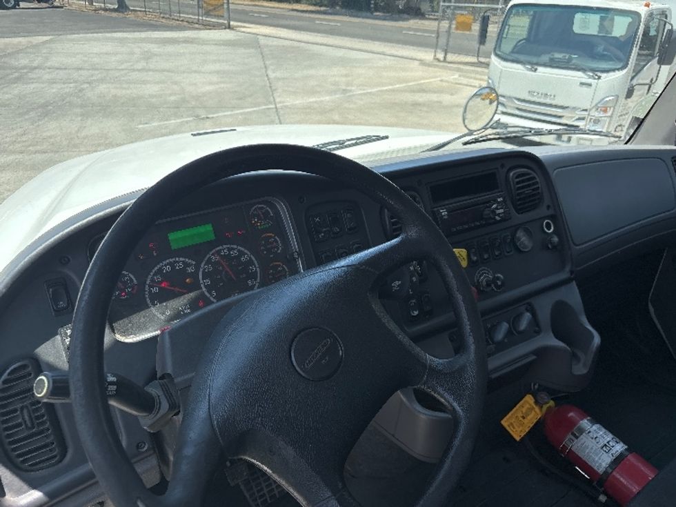 Flatbed Truck-Light and Medium Duty Trucks-Freightliner-2018-M211264S-Fontana-CA-227,156\n\t\tmiles-$ 78,000 - Image 12