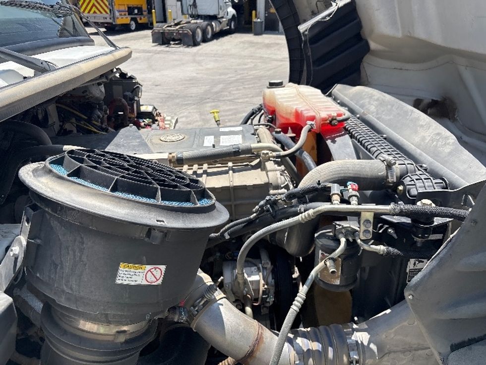 Flatbed Truck-Light and Medium Duty Trucks-Freightliner-2018-M211264S-Fontana-CA-227,156\n\t\tmiles-$ 78,000 - Image 18
