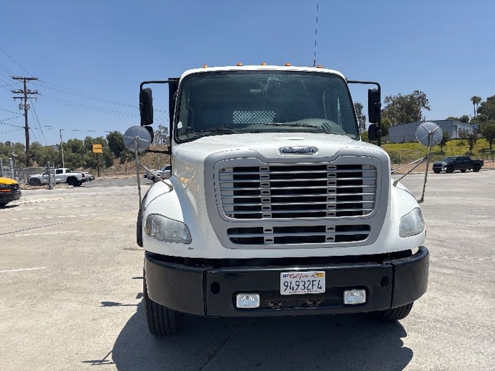Flatbed Truck-Light and Medium Duty Trucks-Freightliner-2018-M211264S-Fontana-CA-227,156\n\t\tmiles-$ 78,000 - Image 2