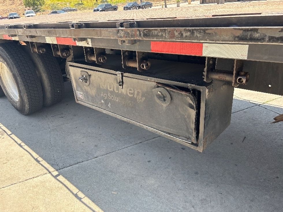 Flatbed Truck-Light and Medium Duty Trucks-Freightliner-2018-M211264S-Fontana-CA-227,156\n\t\tmiles-$ 78,000 - Image 20