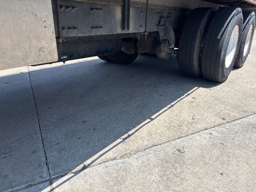 Flatbed Truck-Light and Medium Duty Trucks-Freightliner-2018-M211264S-Fontana-CA-227,156\n\t\tmiles-$ 78,000 - Image 5