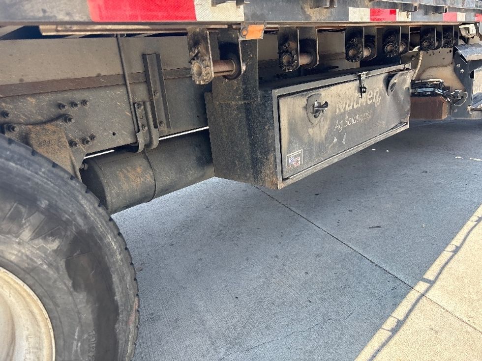 Flatbed Truck-Light and Medium Duty Trucks-Freightliner-2018-M211264S-Fontana-CA-227,156\n\t\tmiles-$ 78,000 - Image 9