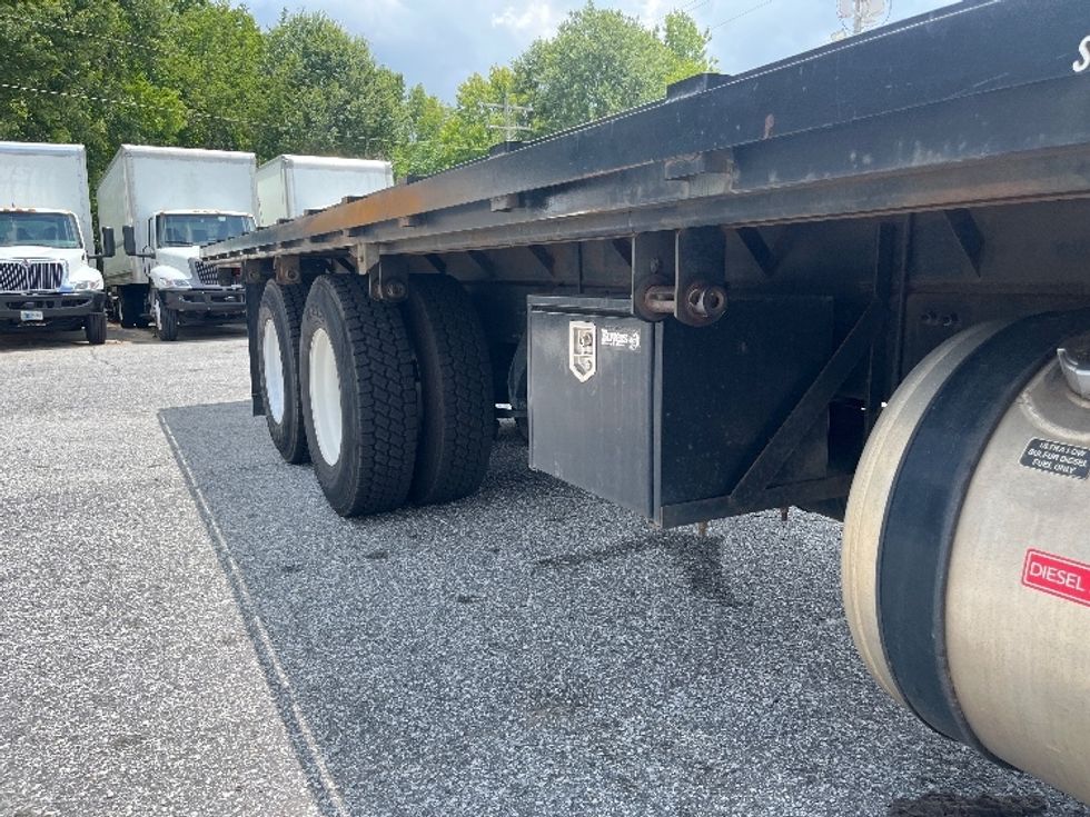 Flatbed Truck-Light and Medium Duty Trucks-Freightliner-2018-M211264S-Greer-SC-140,896\n\t\tmiles-$ 90,250 - Image 12