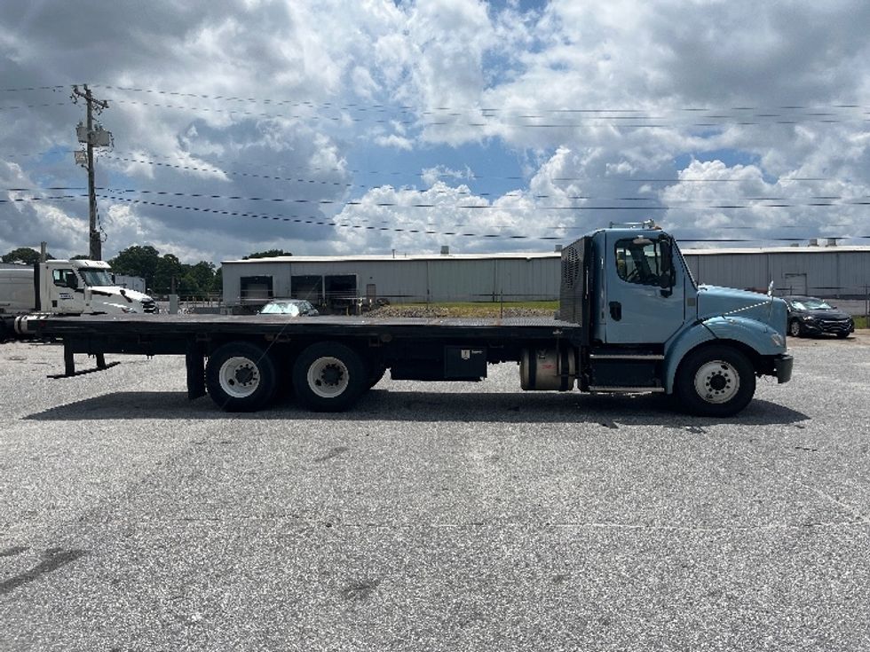 Flatbed Truck-Light and Medium Duty Trucks-Freightliner-2018-M211264S-Greer-SC-140,896\n\t\tmiles-$ 90,250 - Image 13