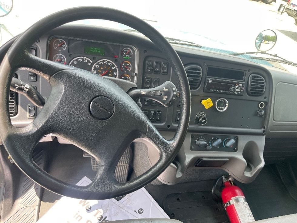 Flatbed Truck-Light and Medium Duty Trucks-Freightliner-2018-M211264S-Greer-SC-140,896\n\t\tmiles-$ 90,250 - Image 15