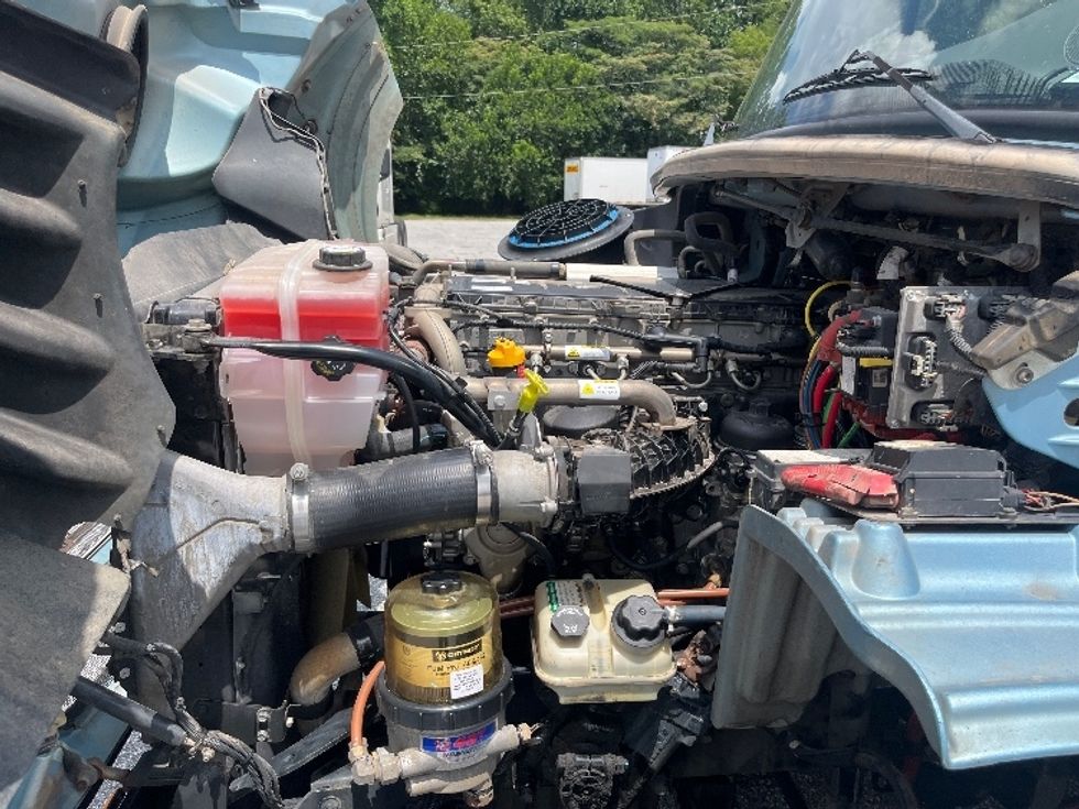 Flatbed Truck-Light and Medium Duty Trucks-Freightliner-2018-M211264S-Greer-SC-140,896\n\t\tmiles-$ 90,250 - Image 20