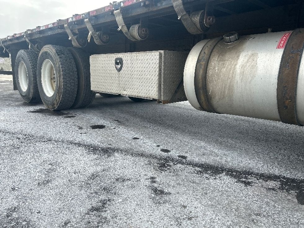 Flatbed Truck-Light and Medium Duty Trucks-Freightliner-2018-M211264S-Middlefield-OH-309,275\n\t\tmiles-$ 73,750 - Image 11