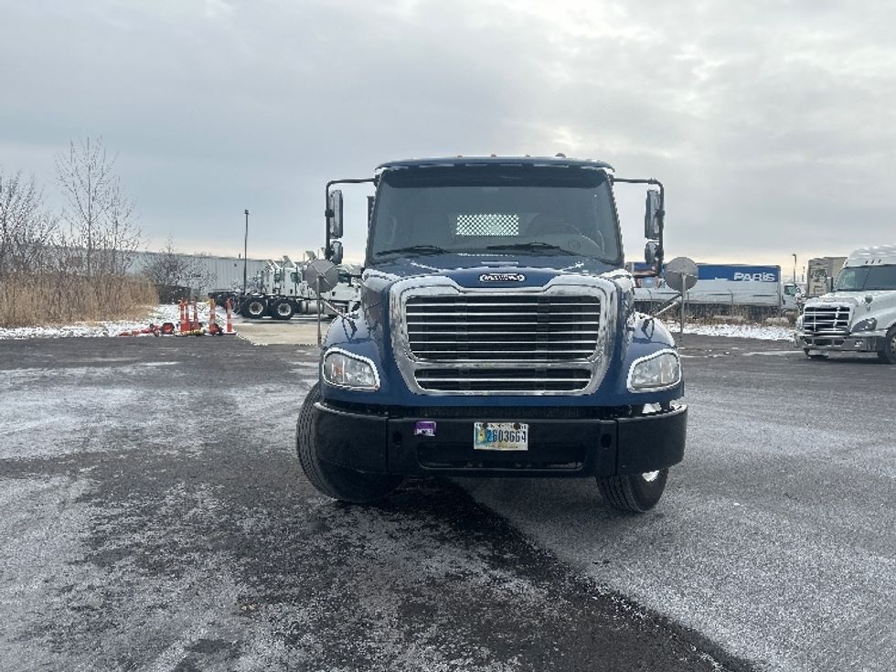 Flatbed Truck-Light and Medium Duty Trucks-Freightliner-2018-M211264S-Middlefield-OH-309,275\n\t\tmiles-$ 73,750 - Image 2