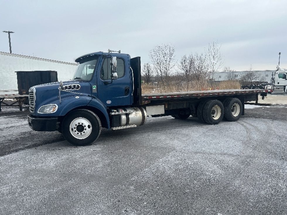 Flatbed Truck-Light and Medium Duty Trucks-Freightliner-2018-M211264S-Middlefield-OH-309,275\n\t\tmiles-$ 73,750 - Image 3