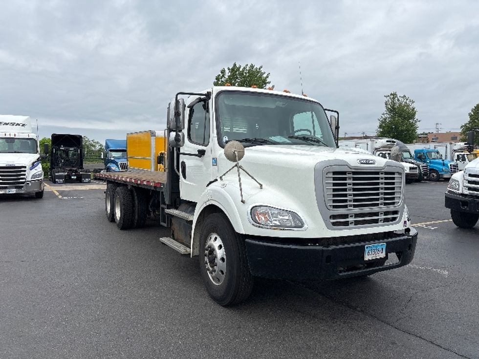 Flatbed Truck-Light and Medium Duty Trucks-Freightliner-2018-M211264S-Springfield-MA-361,693\n\t\tmiles-$ 81,250 - Image 1