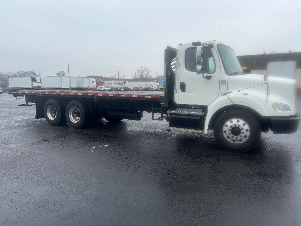 Flatbed Truck-Light and Medium Duty Trucks-Freightliner-2018-M211264S-Westfield-MA-398,294\n\t\tmiles-$ 80,750 - Image 1