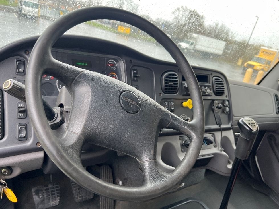 Flatbed Truck-Light and Medium Duty Trucks-Freightliner-2018-M211264S-Westfield-MA-398,294\n\t\tmiles-$ 80,750 - Image 13