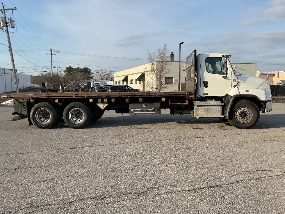 Flatbed Truck-Light and Medium Duty Trucks-Freightliner-2019-114SD-Albany-NY-223,120\n\t\tmiles-$ 118,500 - Image 12