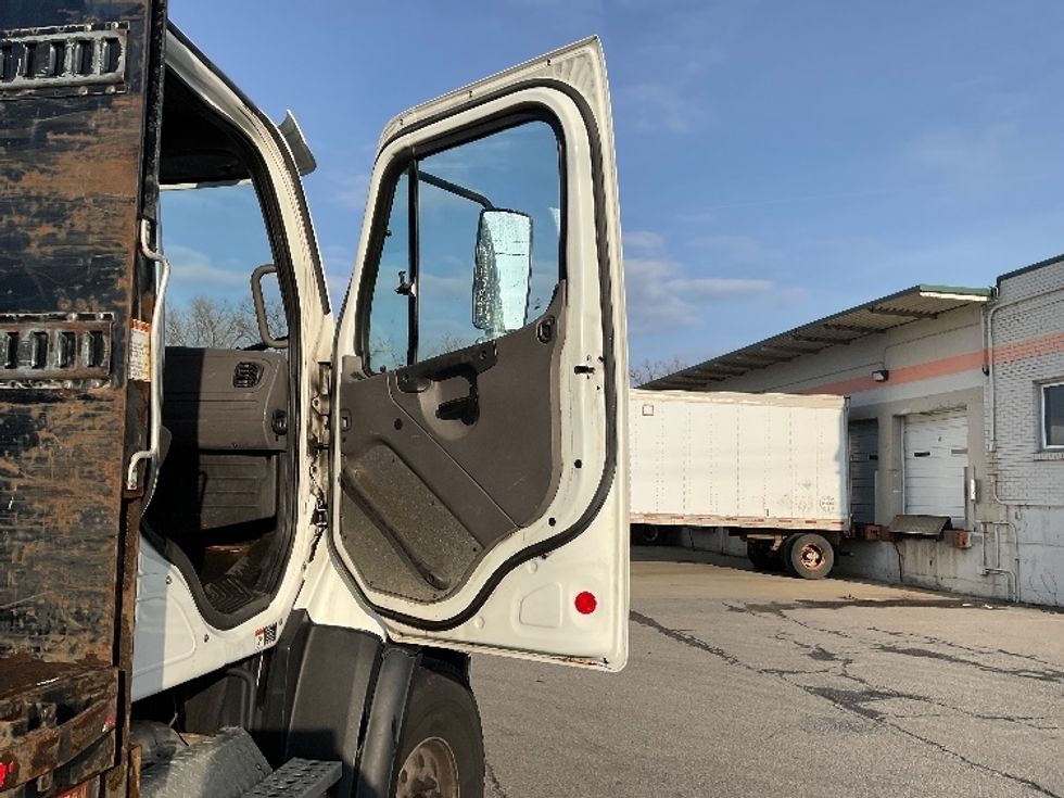 Flatbed Truck-Light and Medium Duty Trucks-Freightliner-2019-114SD-Albany-NY-223,120\n\t\tmiles-$ 118,500 - Image 17