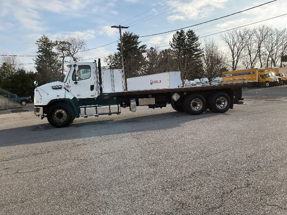 Flatbed Truck-Light and Medium Duty Trucks-Freightliner-2019-114SD-Albany-NY-223,120\n\t\tmiles-$ 118,500 - Image 4