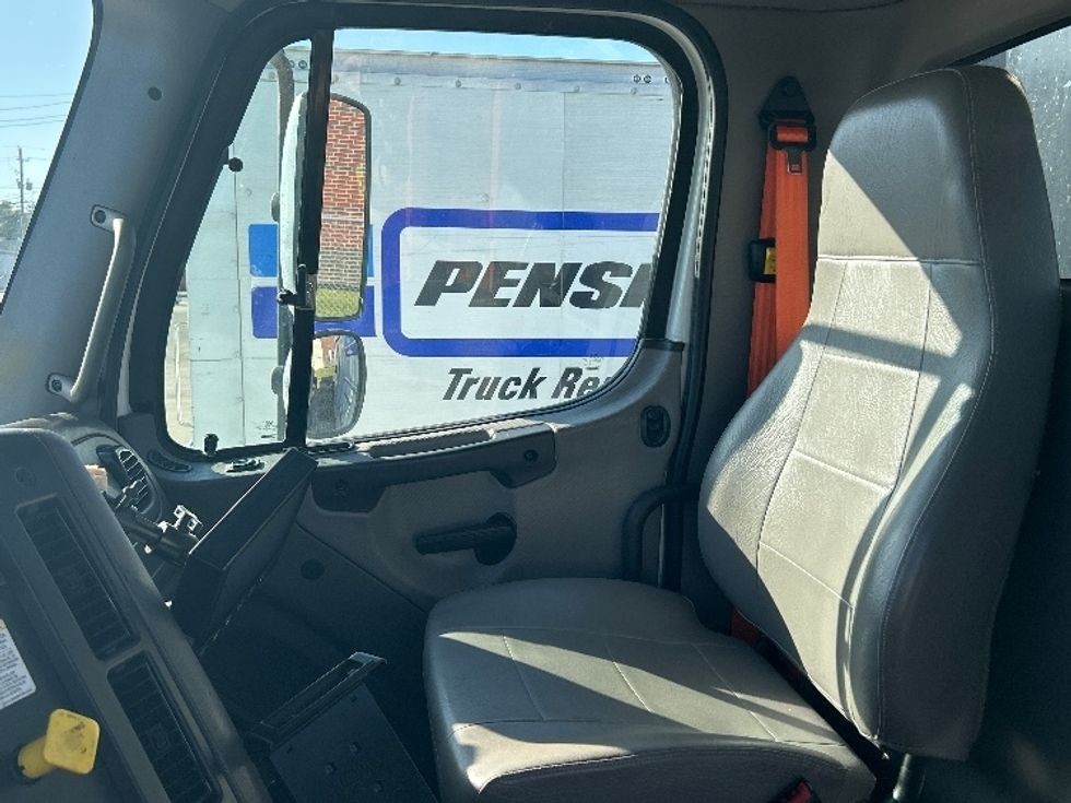 Flatbed Truck-Light and Medium Duty Trucks-Freightliner-2019-114SD-Beaumont-TX-240,563\n\t\tmiles-$ 30,000 - Image 17