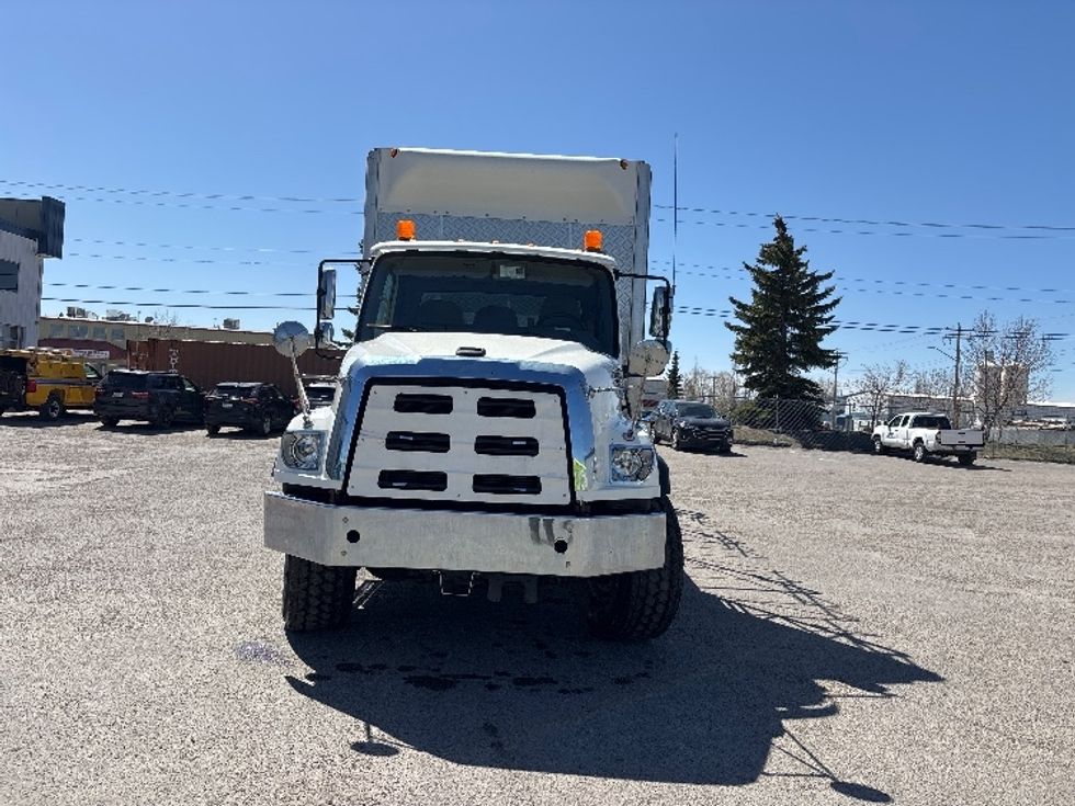 Flatbed Truck-Light and Medium Duty Trucks-Freightliner-2019-114SD-Calgary-AB-146,512\n\t\tkm-$ 143,500 - Image 2