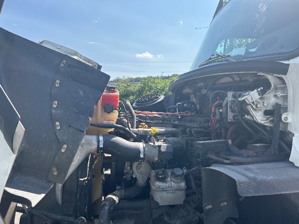 Flatbed Truck-Light and Medium Duty Trucks-Freightliner-2019-114SD-Chicopee-MA-166,433\n\t\tmiles-$ 109,250 - Image 24