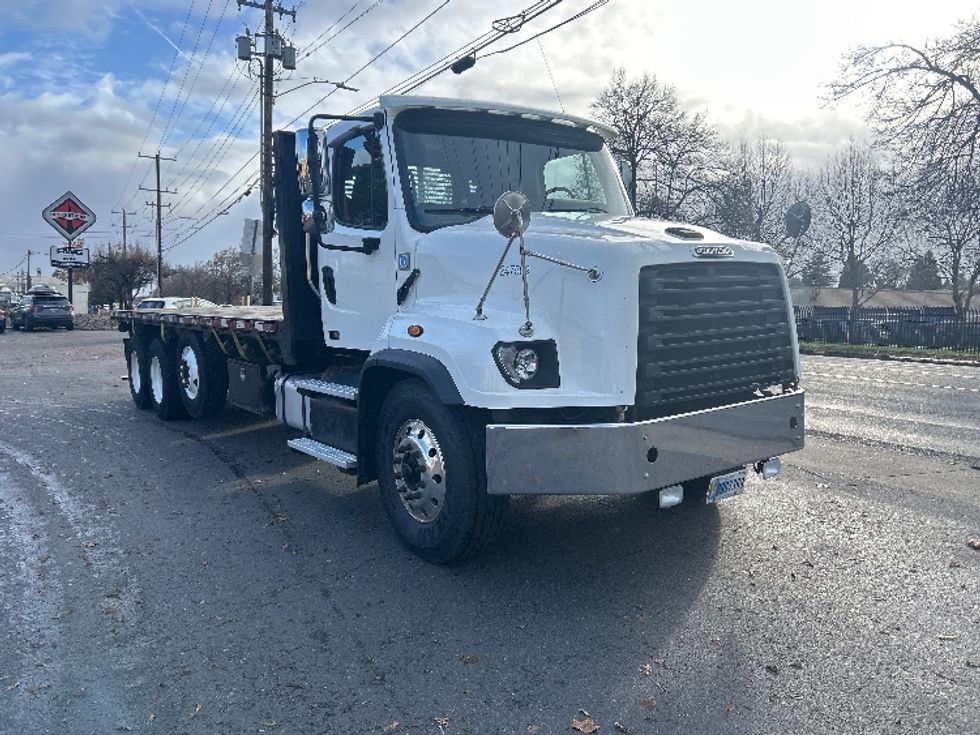 Flatbed Truck-Light and Medium Duty Trucks-Freightliner-2019-114SD-Clackamas-OR-198,981\n\t\tmiles-$ 98,250 - Image 1
