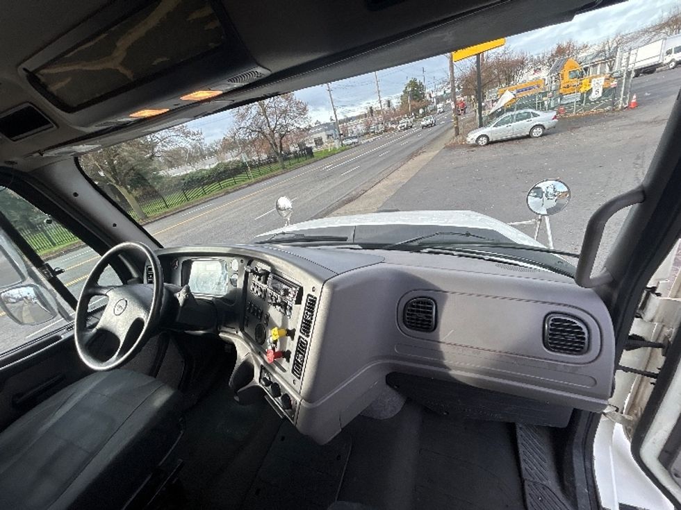 Flatbed Truck-Light and Medium Duty Trucks-Freightliner-2019-114SD-Clackamas-OR-198,981\n\t\tmiles-$ 98,250 - Image 19