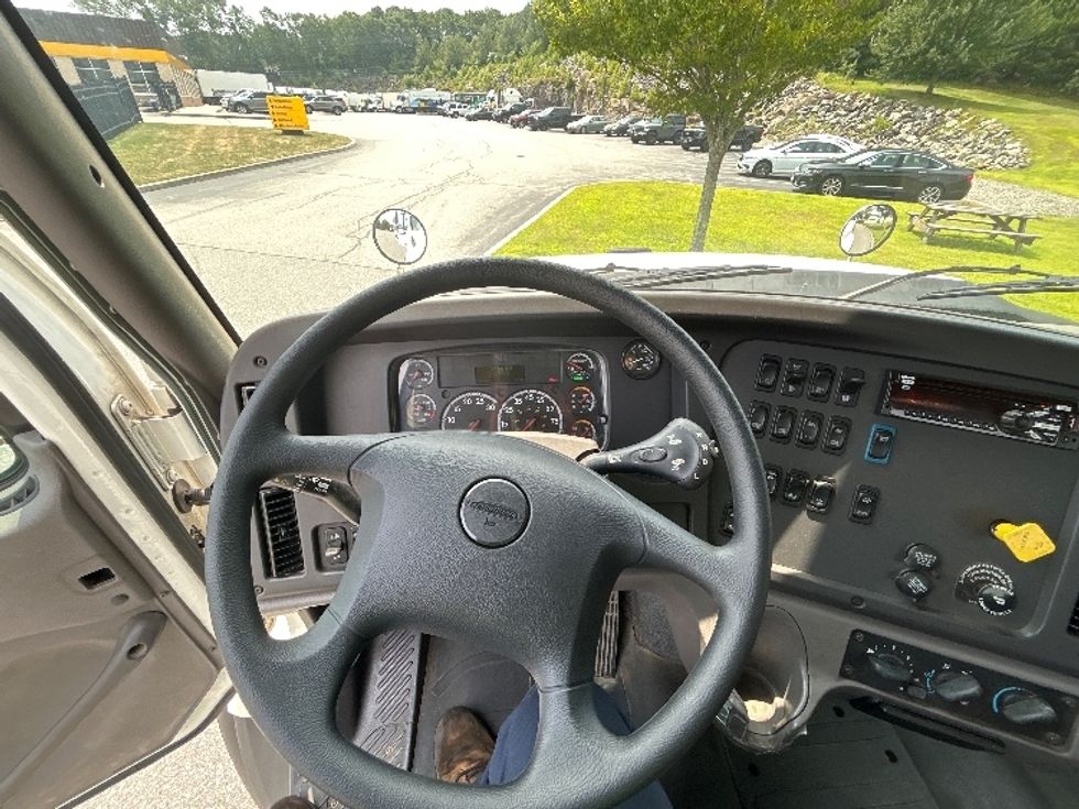 Flatbed Truck-Light and Medium Duty Trucks-Freightliner-2019-114SD-Fitchburg-MA-235,691\n\t\tmiles-$ 95,000 - Image 17