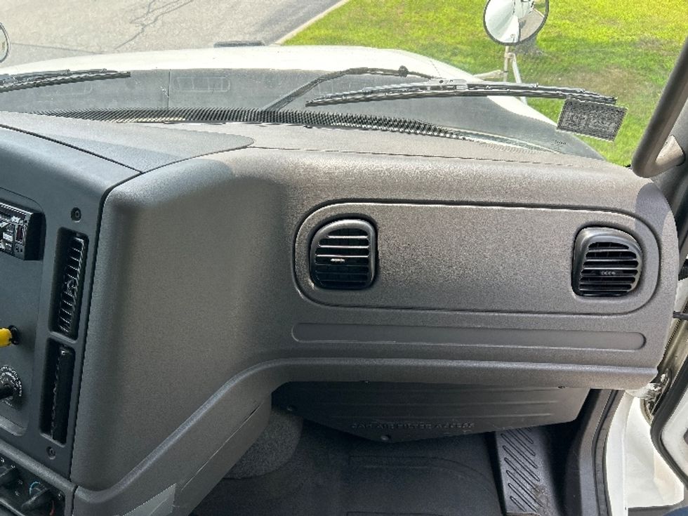 Flatbed Truck-Light and Medium Duty Trucks-Freightliner-2019-114SD-Fitchburg-MA-235,691\n\t\tmiles-$ 95,000 - Image 20