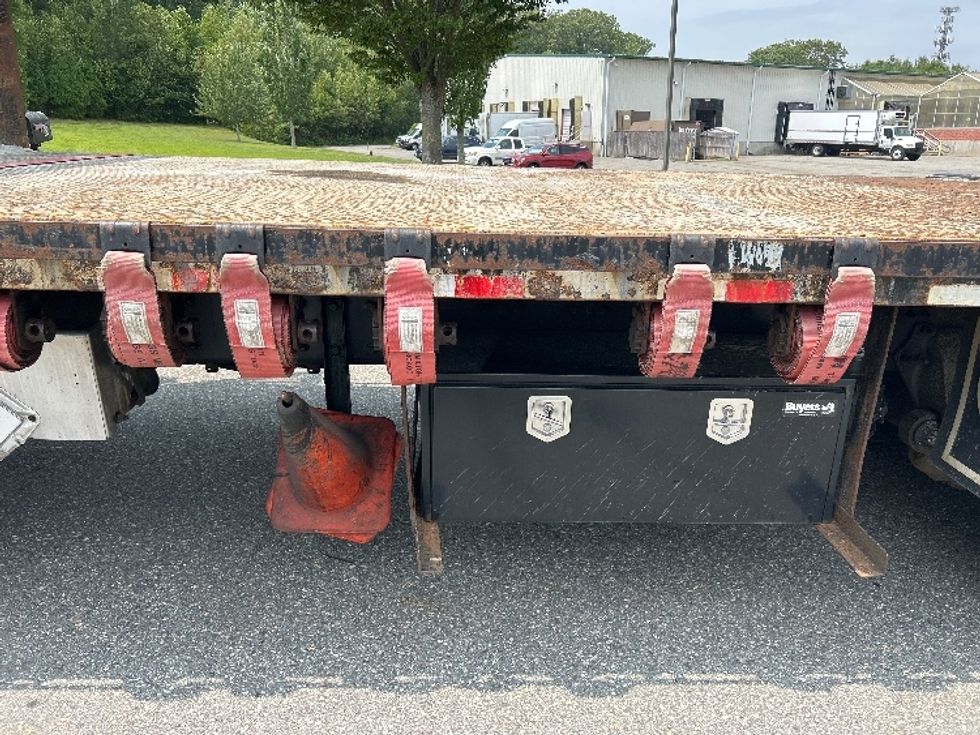 Flatbed Truck-Light and Medium Duty Trucks-Freightliner-2019-114SD-Fitchburg-MA-235,691\n\t\tmiles-$ 95,000 - Image 27