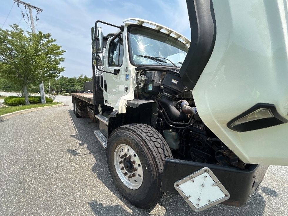 Flatbed Truck-Light and Medium Duty Trucks-Freightliner-2019-114SD-Fitchburg-MA-235,691\n\t\tmiles-$ 95,000 - Image 28